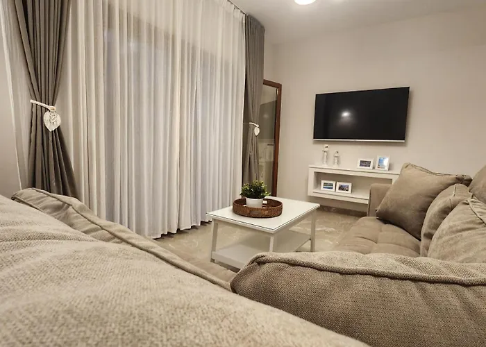 Dgk Way Apartamento Troulos