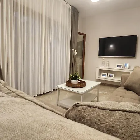 Dgk Way Apartamento Troulos